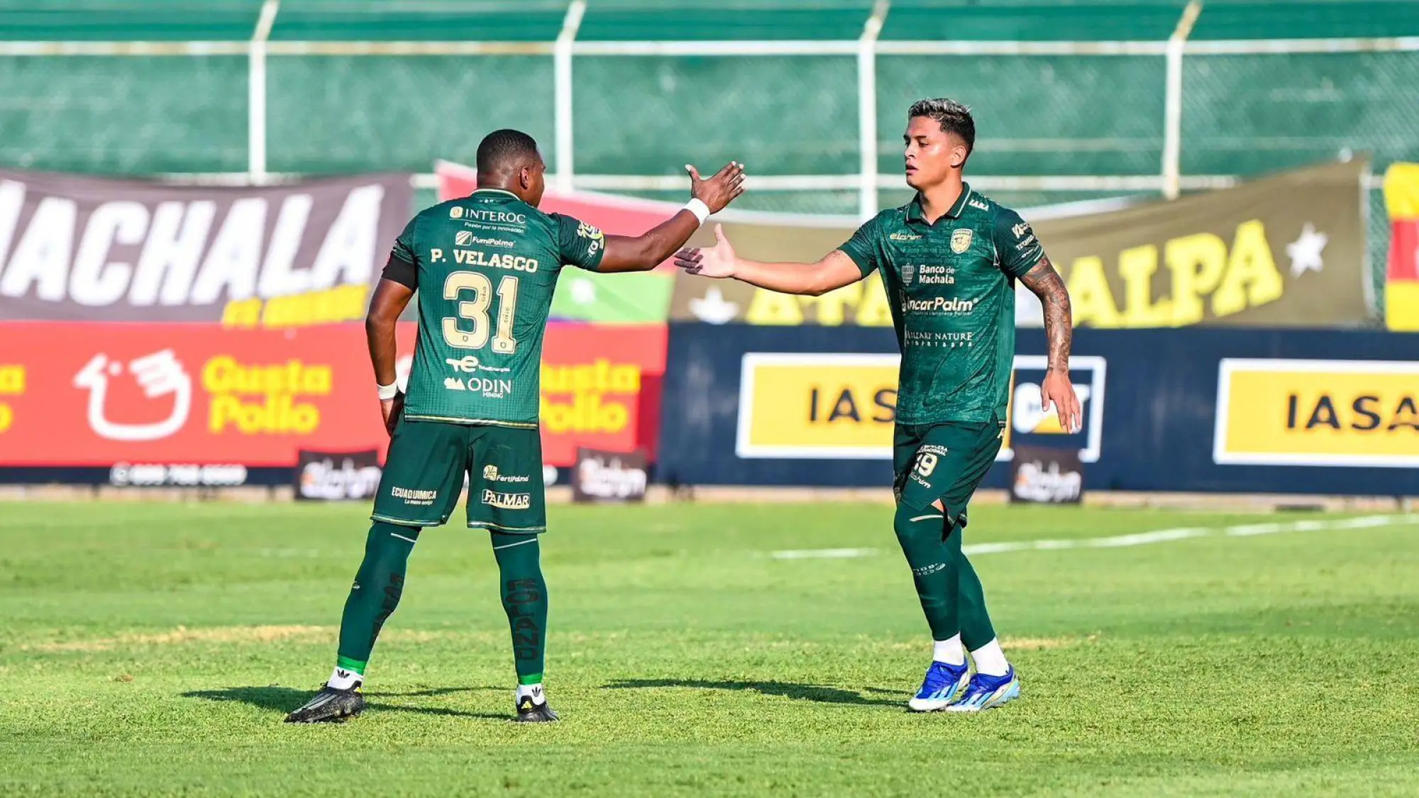 Orense logró su primer partido de la temporada en casa., API