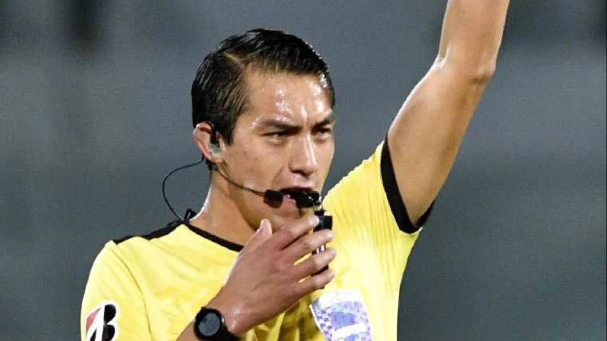 Alex Cajas pitará el Clásico del Astillero., AFP