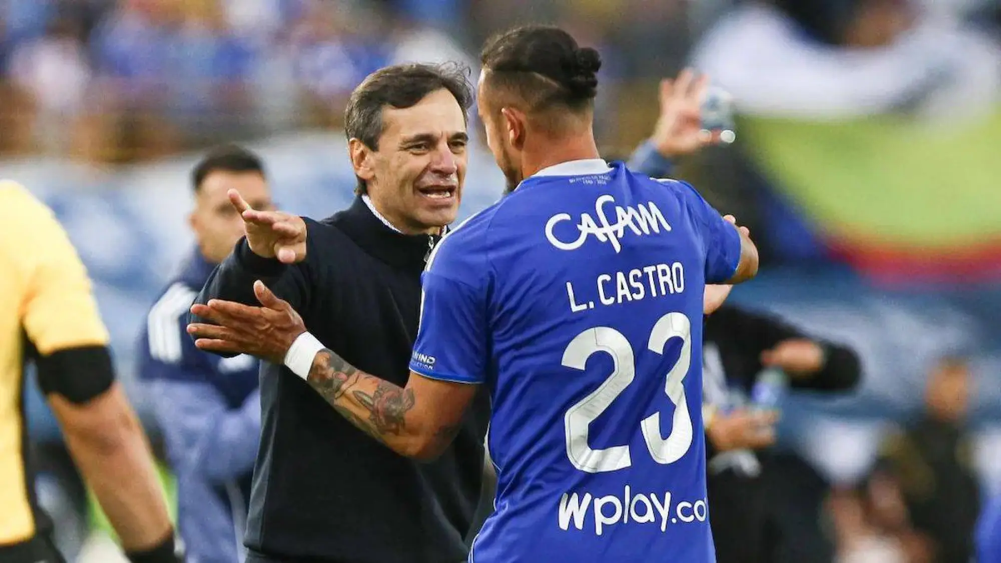 Fabián Bustos brilla en Colombia., Redes sociales