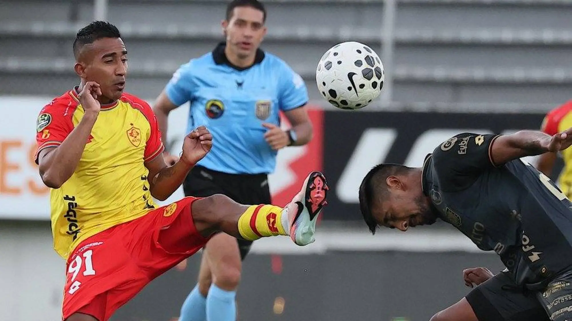 Cuenca se tomó el Gonzalo Pozo., API 