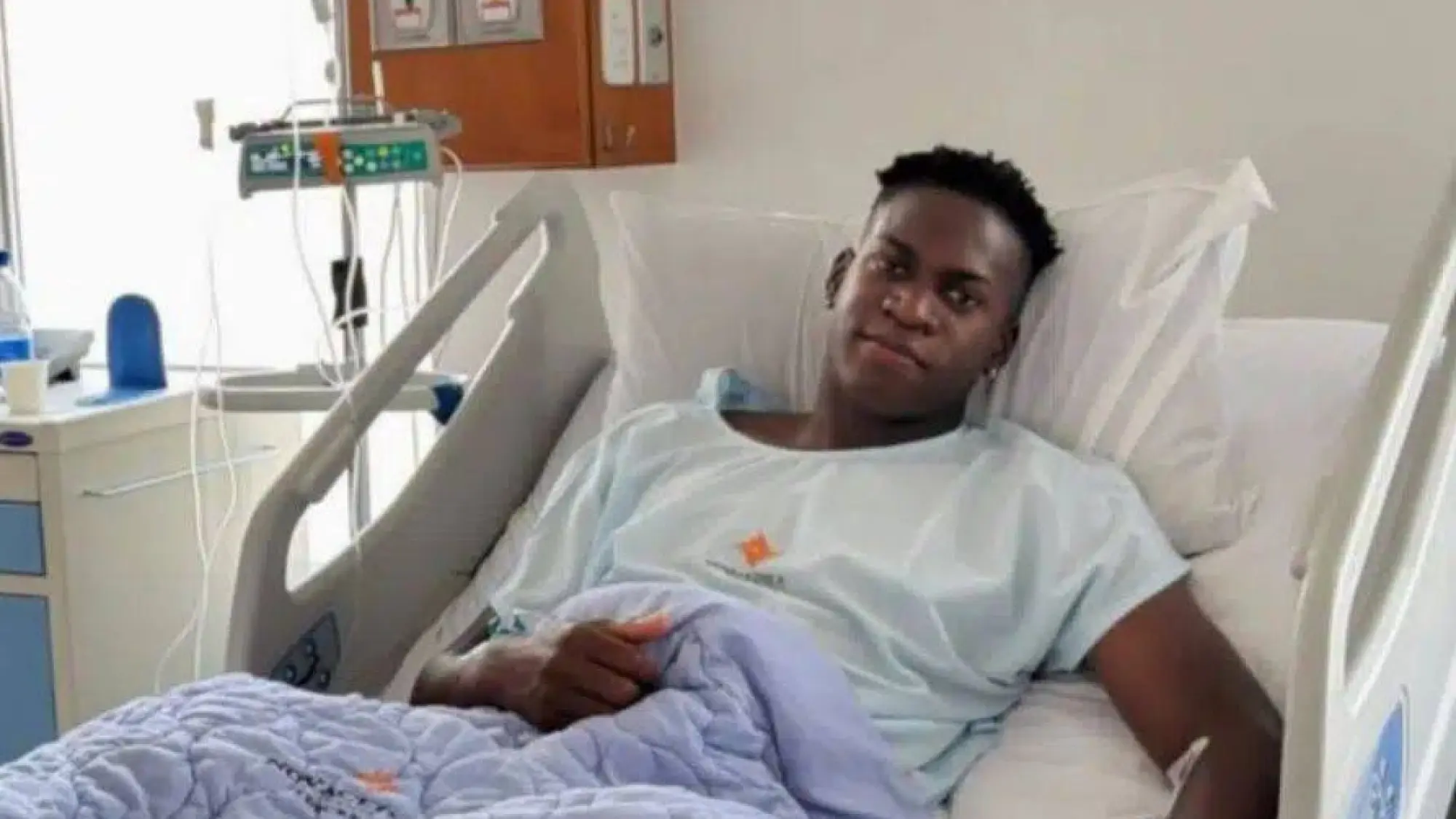 JeanPierre Arroyo fue operado con éxito., Redes sociales