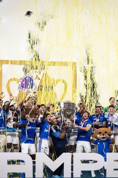 Keny Arroyo se corona campeón del Mineirao con Cruzeiro tras un intenso duelo contra Atlético Mineiro