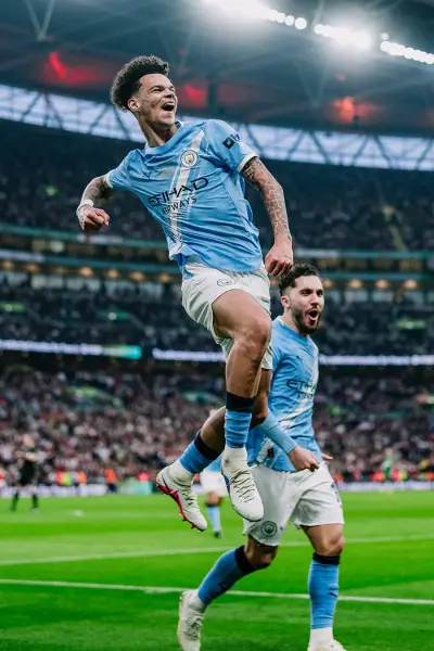 No pudo Arsenal: Manchester City campeón de la Copa de la liga
