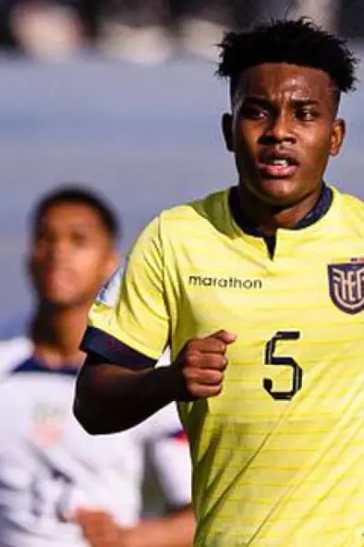 Óscar Zambrano se queda fuera de la Selección de Ecuador por lesión