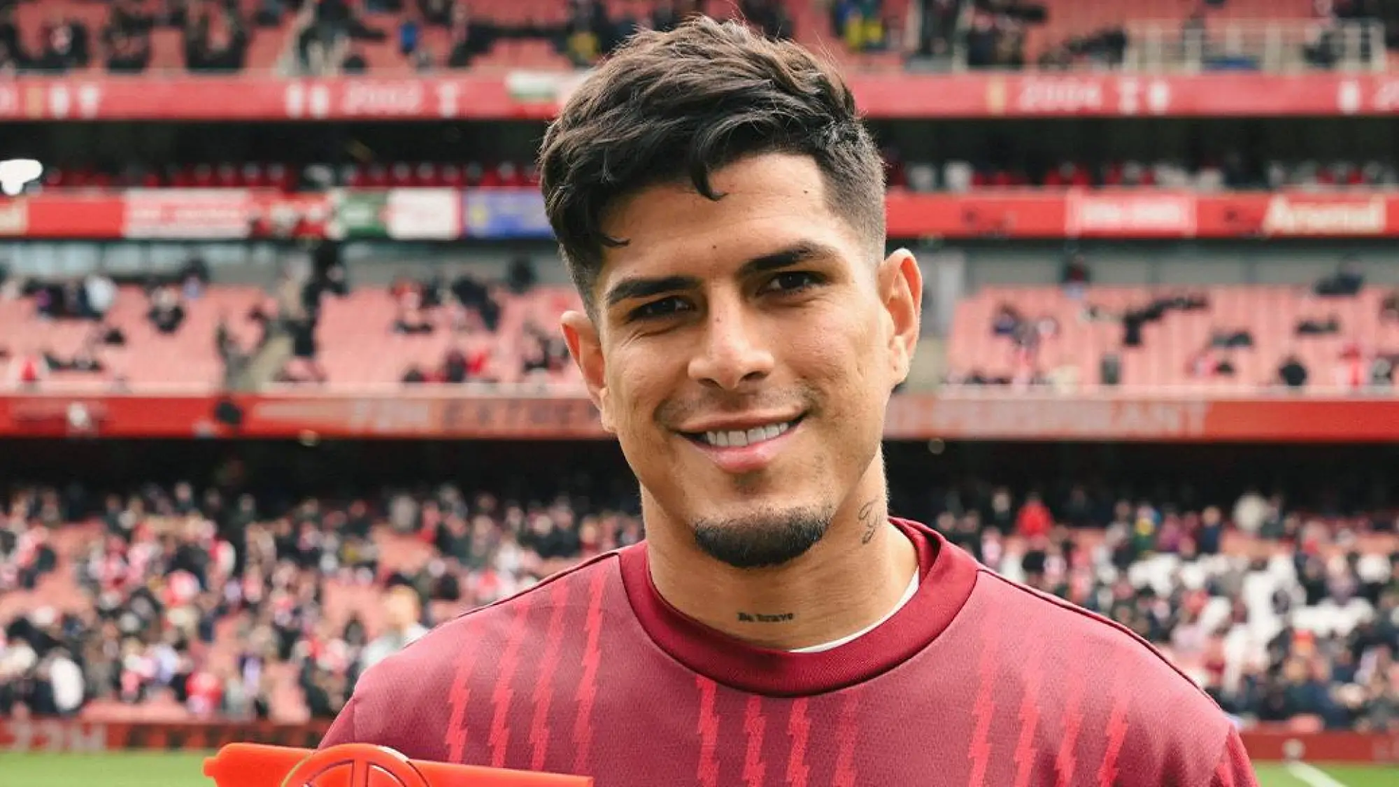 Piero Hincapié, Redes