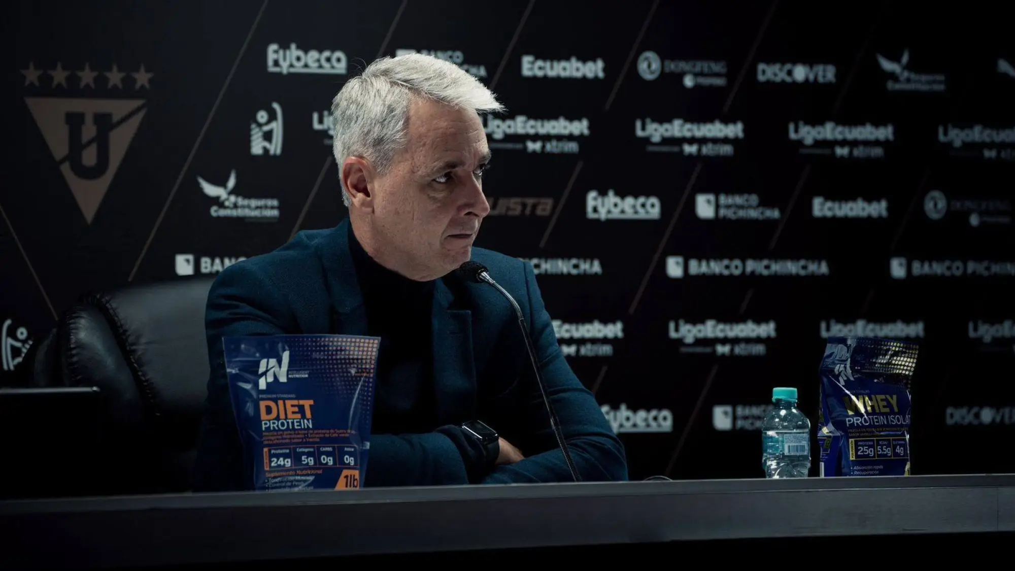 Tiago Nunes fue crítico con la cancha del estadio Jocay., @LDU_Oficial