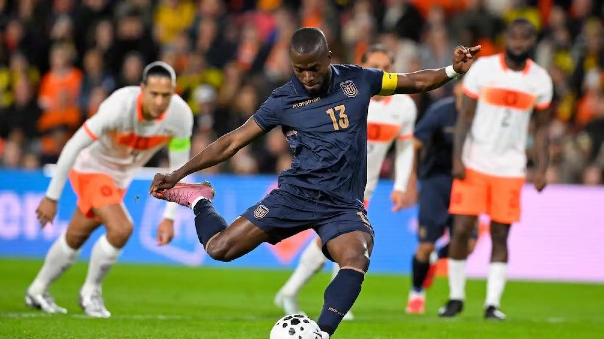 Enner Valencia, Redes