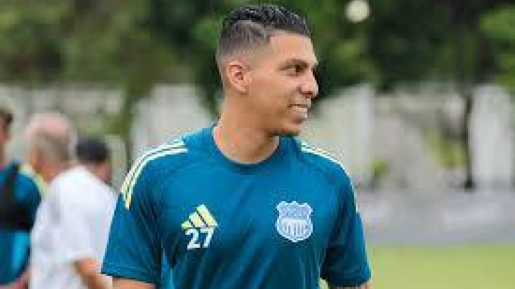 Luis Fernando León, Redes