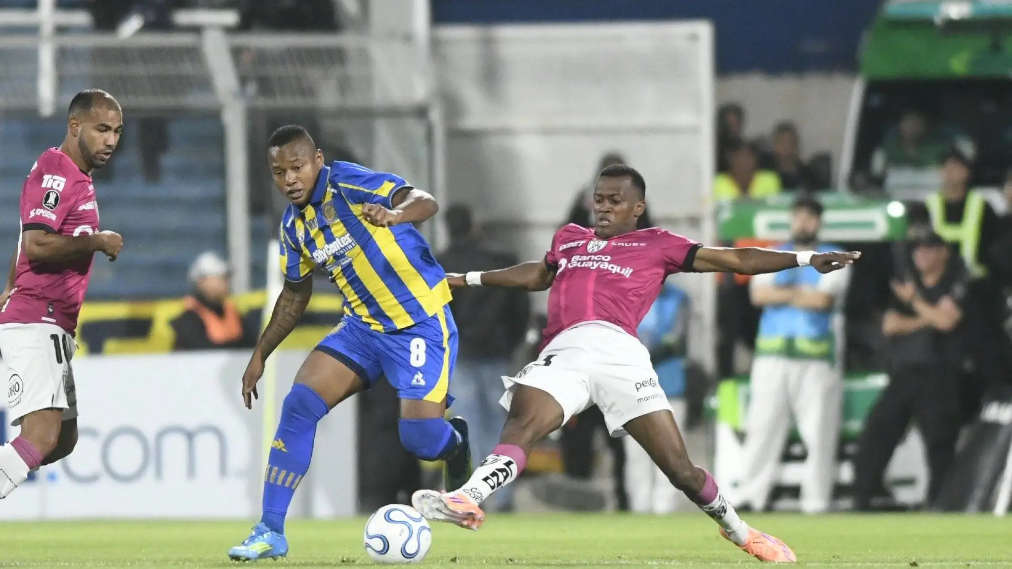 IDV sacó un punto en Argentina., @Rosariocentral